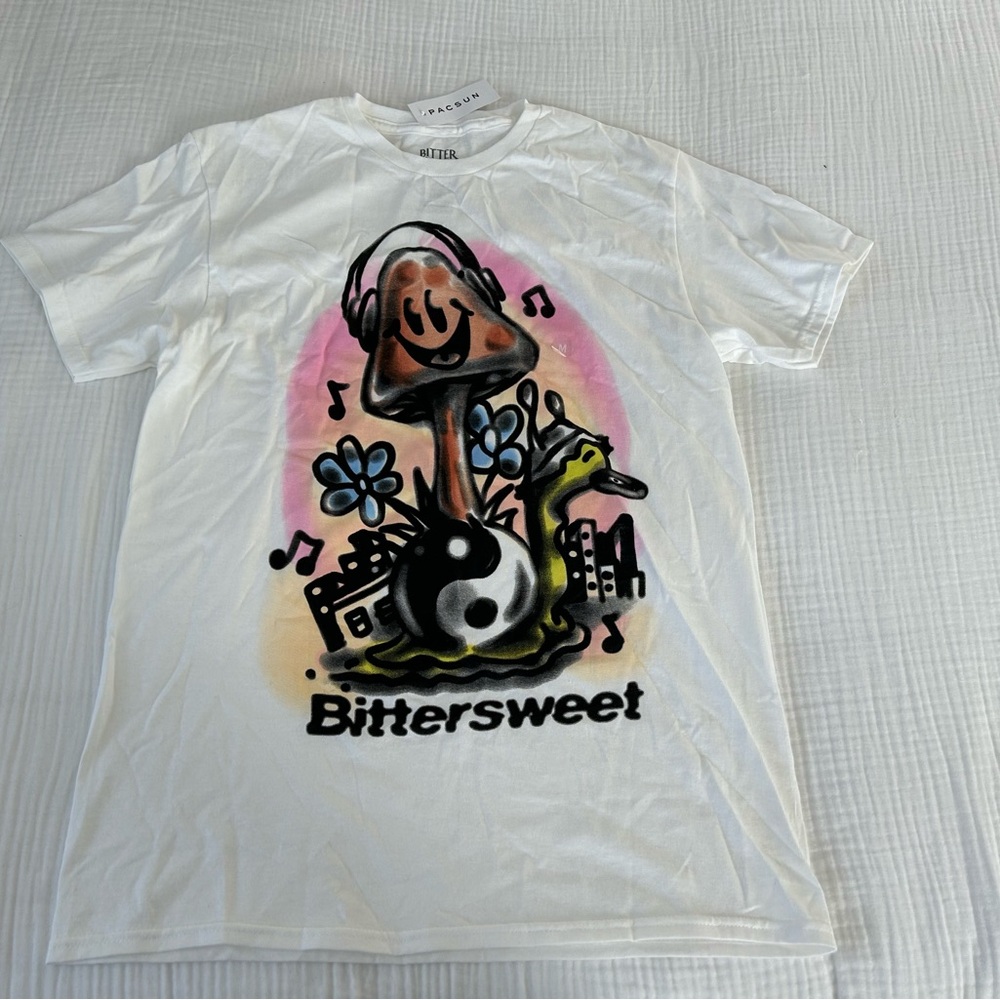 NWT BitterSweet Mushroom DJ Graffiti T Shirt PacSun
Size Medium